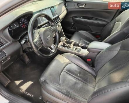 Белый Киа Оптима, объемом двигателя 2 л и пробегом 130 тыс. км за 16000 $, фото 27 на Automoto.ua