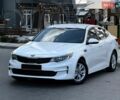 Білий Кіа Оптіма, об'ємом двигуна 2.36 л та пробігом 160 тис. км за 9999 $, фото 10 на Automoto.ua
