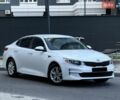 Білий Кіа Оптіма, об'ємом двигуна 2.36 л та пробігом 160 тис. км за 9999 $, фото 24 на Automoto.ua
