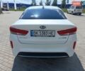 Білий Кіа Оптіма, об'ємом двигуна 2 л та пробігом 230 тис. км за 16950 $, фото 45 на Automoto.ua