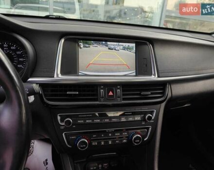 Белый Киа Оптима, объемом двигателя 2 л и пробегом 130 тыс. км за 16000 $, фото 5 на Automoto.ua