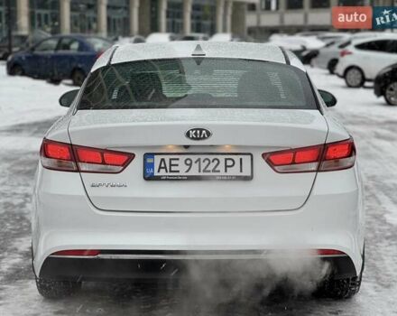 Білий Кіа Оптіма, об'ємом двигуна 2.4 л та пробігом 68 тис. км за 11700 $, фото 3 на Automoto.ua