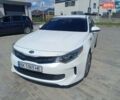 Білий Кіа Оптіма, об'ємом двигуна 2 л та пробігом 230 тис. км за 16950 $, фото 1 на Automoto.ua