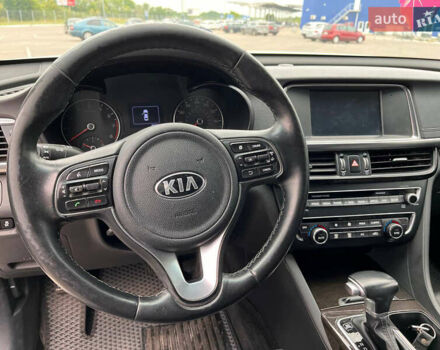 Білий Кіа Оптіма, об'ємом двигуна 2.36 л та пробігом 143 тис. км за 12000 $, фото 10 на Automoto.ua