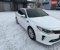 Білий Кіа Оптіма, об'ємом двигуна 2 л та пробігом 190 тис. км за 13800 $, фото 2 на Automoto.ua