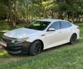 Белый Киа Оптима, объемом двигателя 0 л и пробегом 53 тыс. км за 11500 $, фото 1 на Automoto.ua