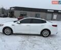 Білий Кіа Оптіма, об'ємом двигуна 2 л та пробігом 190 тис. км за 13800 $, фото 5 на Automoto.ua