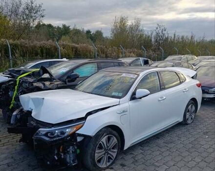 Белый Киа Оптима, объемом двигателя 2 л и пробегом 66 тыс. км за 11500 $, фото 6 на Automoto.ua