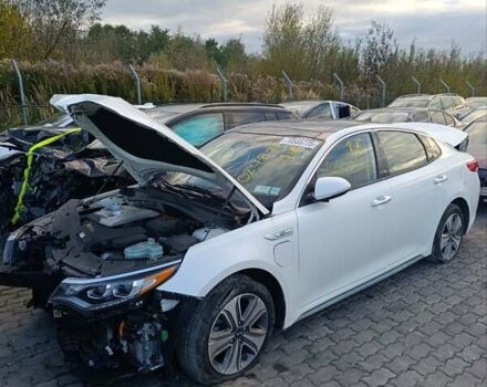 Белый Киа Оптима, объемом двигателя 2 л и пробегом 66 тыс. км за 11500 $, фото 3 на Automoto.ua