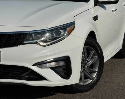 Білий Кіа Оптіма, об'ємом двигуна 2.4 л та пробігом 120 тис. км за 10200 $, фото 3 на Automoto.ua