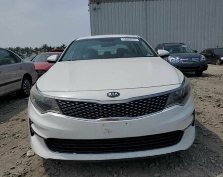 Белый Киа Оптима, объемом двигателя 2.4 л и пробегом 125 тыс. км за 2000 $, фото 4 на Automoto.ua