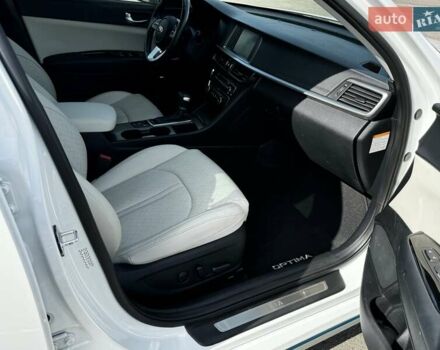 Белый Киа Оптима, объемом двигателя 2 л и пробегом 78 тыс. км за 20900 $, фото 22 на Automoto.ua