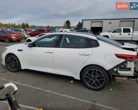 Киа Оптима 2019 в Киеве на Automoto.ua Белый Киа Оптима, объемом двигателя 2 л и пробегом 107 тыс. км за 2000 $, фото 1 на Automoto.ua