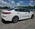 Белый Киа Оптима, объемом двигателя 2.36 л и пробегом 115 тыс. км за 2800 $, фото 2 на Automoto.ua