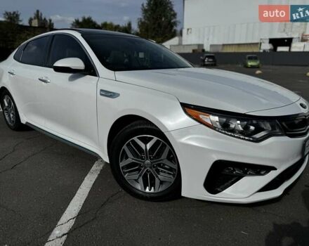 Белый Киа Оптима, объемом двигателя 2 л и пробегом 78 тыс. км за 20900 $, фото 2 на Automoto.ua