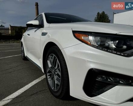 Белый Киа Оптима, объемом двигателя 2 л и пробегом 78 тыс. км за 20900 $, фото 8 на Automoto.ua