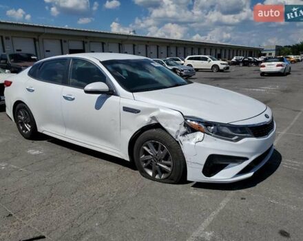 Белый Киа Оптима, объемом двигателя 2.36 л и пробегом 115 тыс. км за 2800 $, фото 3 на Automoto.ua