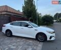 Білий Кіа Оптіма, об'ємом двигуна 2.36 л та пробігом 111 тис. км за 12899 $, фото 13 на Automoto.ua