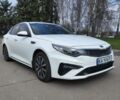 Білий Кіа Оптіма, об'ємом двигуна 1.6 л та пробігом 262 тис. км за 12950 $, фото 1 на Automoto.ua