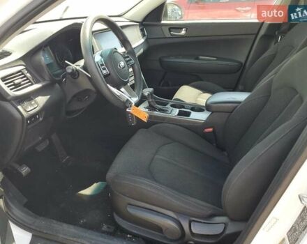 Белый Киа Оптима, объемом двигателя 2.36 л и пробегом 115 тыс. км за 2800 $, фото 6 на Automoto.ua