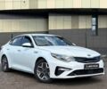 Белый Киа Оптима, объемом двигателя 2 л и пробегом 163 тыс. км за 17490 $, фото 1 на Automoto.ua