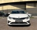 Белый Киа Оптима, объемом двигателя 2 л и пробегом 163 тыс. км за 17490 $, фото 2 на Automoto.ua