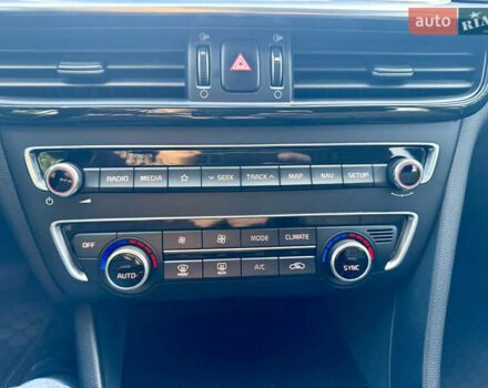 Белый Киа Оптима, объемом двигателя 1.6 л и пробегом 190 тыс. км за 16500 $, фото 18 на Automoto.ua