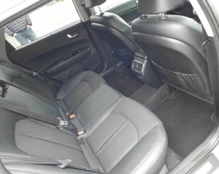 Білий Кіа Оптіма, об'ємом двигуна 0 л та пробігом 158 тис. км за 9999 $, фото 16 на Automoto.ua