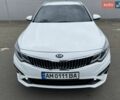 Белый Киа Оптима, объемом двигателя 1.6 л и пробегом 208 тыс. км за 15300 $, фото 1 на Automoto.ua