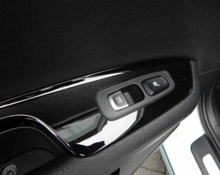 Білий Кіа Оптіма, об'ємом двигуна 0 л та пробігом 158 тис. км за 9999 $, фото 14 на Automoto.ua