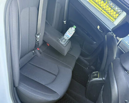 Белый Киа Оптима, объемом двигателя 1.6 л и пробегом 190 тыс. км за 16500 $, фото 26 на Automoto.ua