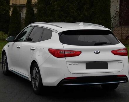Білий Кіа Оптіма, об'ємом двигуна 0 л та пробігом 158 тис. км за 9999 $, фото 2 на Automoto.ua
