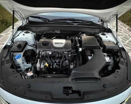 Белый Киа Оптима, объемом двигателя 1.6 л и пробегом 35 тыс. км за 8800 $, фото 8 на Automoto.ua