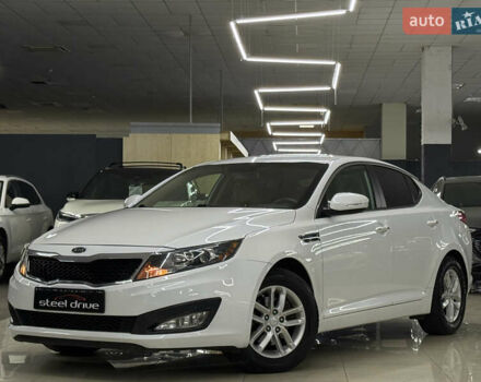 Білий Кіа Оптіма, об'ємом двигуна 2.36 л та пробігом 262 тис. км за 8199 $, фото 1 на Automoto.ua