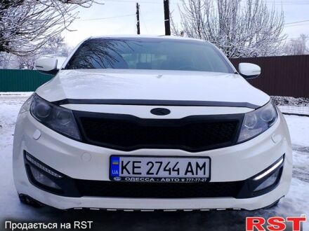 Білий Кіа Оптіма, об'ємом двигуна 2 л та пробігом 167 тис. км за 9000 $, фото 1 на Automoto.ua