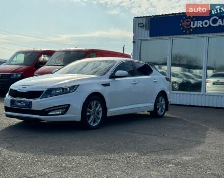 Белый Киа Оптима, объемом двигателя 2 л и пробегом 256 тыс. км за 8800 $, фото 1 на Automoto.ua