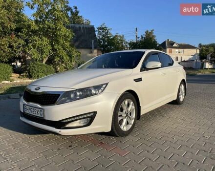 Білий Кіа Оптіма, об'ємом двигуна 2 л та пробігом 177 тис. км за 9600 $, фото 1 на Automoto.ua