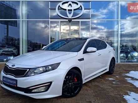 Білий Кіа Оптіма, об'ємом двигуна 2 л та пробігом 161 тис. км за 8994 $, фото 1 на Automoto.ua