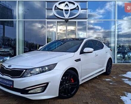 Білий Кіа Оптіма, об'ємом двигуна 2 л та пробігом 161 тис. км за 8584 $, фото 1 на Automoto.ua