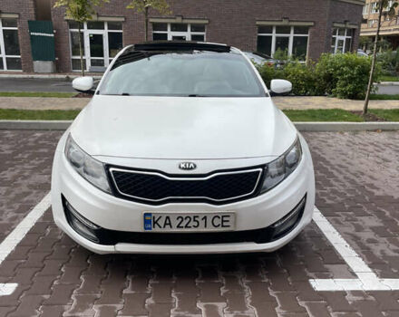 Белый Киа Оптима, объемом двигателя 2 л и пробегом 180 тыс. км за 7900 $, фото 1 на Automoto.ua
