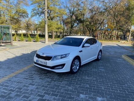 Киа Оптима 2012 в Николаеве на Automoto.ua Белый Киа Оптима, объемом двигателя 2 л и пробегом 2 тыс. км за 8000 $, фото 1 на Automoto.ua