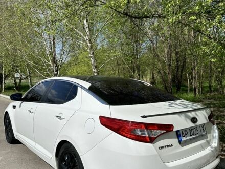 Киа Оптима 2012 в Запорожье на Automoto.ua Белый Киа Оптима, объемом двигателя 2 л и пробегом 260 тыс. км за 9500 $, фото 1 на Automoto.ua