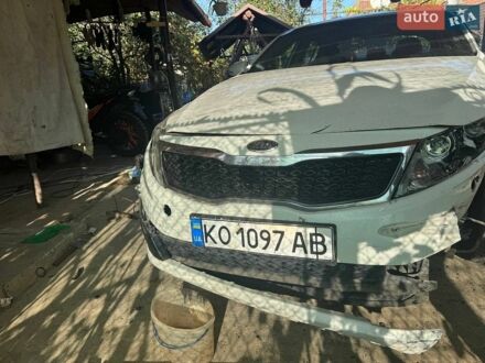 Білий Кіа Оптіма, об'ємом двигуна 1.7 л та пробігом 220 тис. км за 5000 $, фото 1 на Automoto.ua