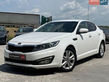 Белый Киа Оптима, объемом двигателя 2 л и пробегом 220 тыс. км за 7990 $, фото 1 на Automoto.ua