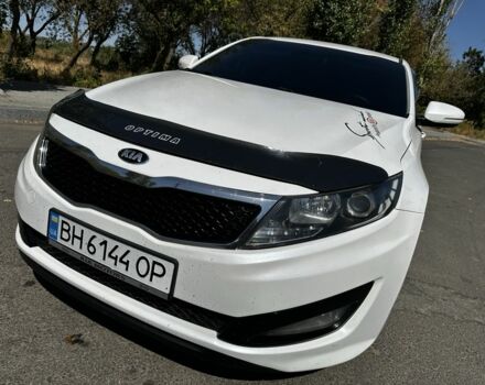 Білий Кіа Оптіма, об'ємом двигуна 2 л та пробігом 270 тис. км за 8900 $, фото 1 на Automoto.ua