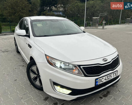 Білий Кіа Оптіма, об'ємом двигуна 2.4 л та пробігом 258 тис. км за 8500 $, фото 1 на Automoto.ua