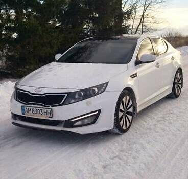Білий Кіа Оптіма, об'ємом двигуна 2.36 л та пробігом 213 тис. км за 10999 $, фото 1 на Automoto.ua