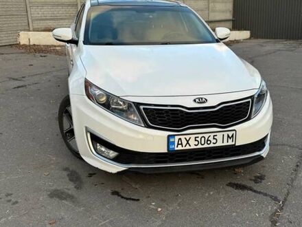 Киа Оптима 2013 в Харькове на Automoto.ua Белый Киа Оптима, объемом двигателя 2.4 л и пробегом 180 тыс. км за 9500 $, фото 1 на Automoto.ua