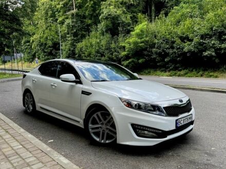Киа Оптима 2013 в Дрогобыче на Automoto.ua Белый Киа Оптима, объемом двигателя 2 л и пробегом 198 тыс. км за 9800 $, фото 1 на Automoto.ua