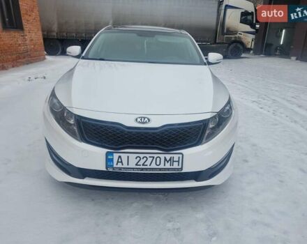 Білий Кіа Оптіма, об'ємом двигуна 2.36 л та пробігом 208 тис. км за 8900 $, фото 1 на Automoto.ua